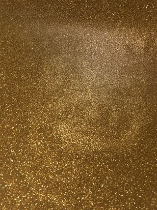 Skab elegance og luksus med guldtapet